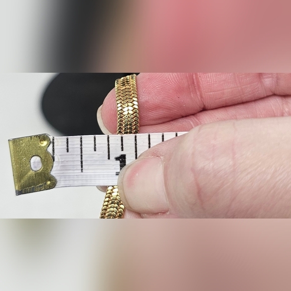 VTG Monet Gold Plated Flat Herringbone 16” Chocker Collar Chain Necklace Signed - Picture 10 of 10